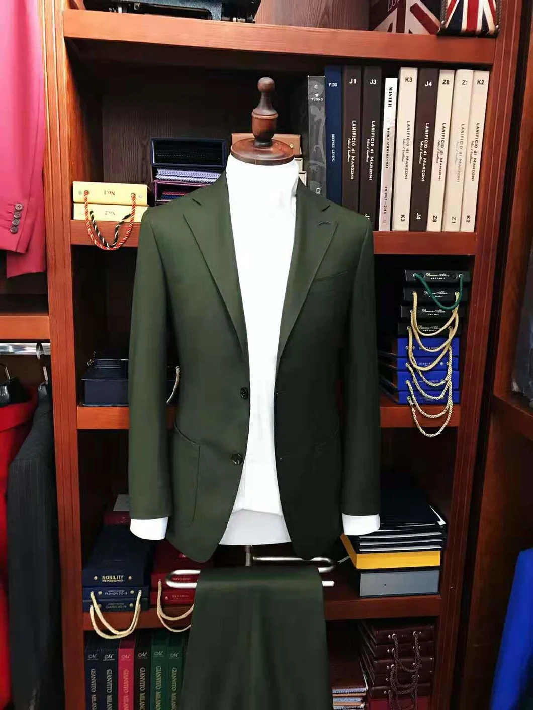 Fashion Dress Apparel Man Suits Bespoke Men Suit Wedding Suit